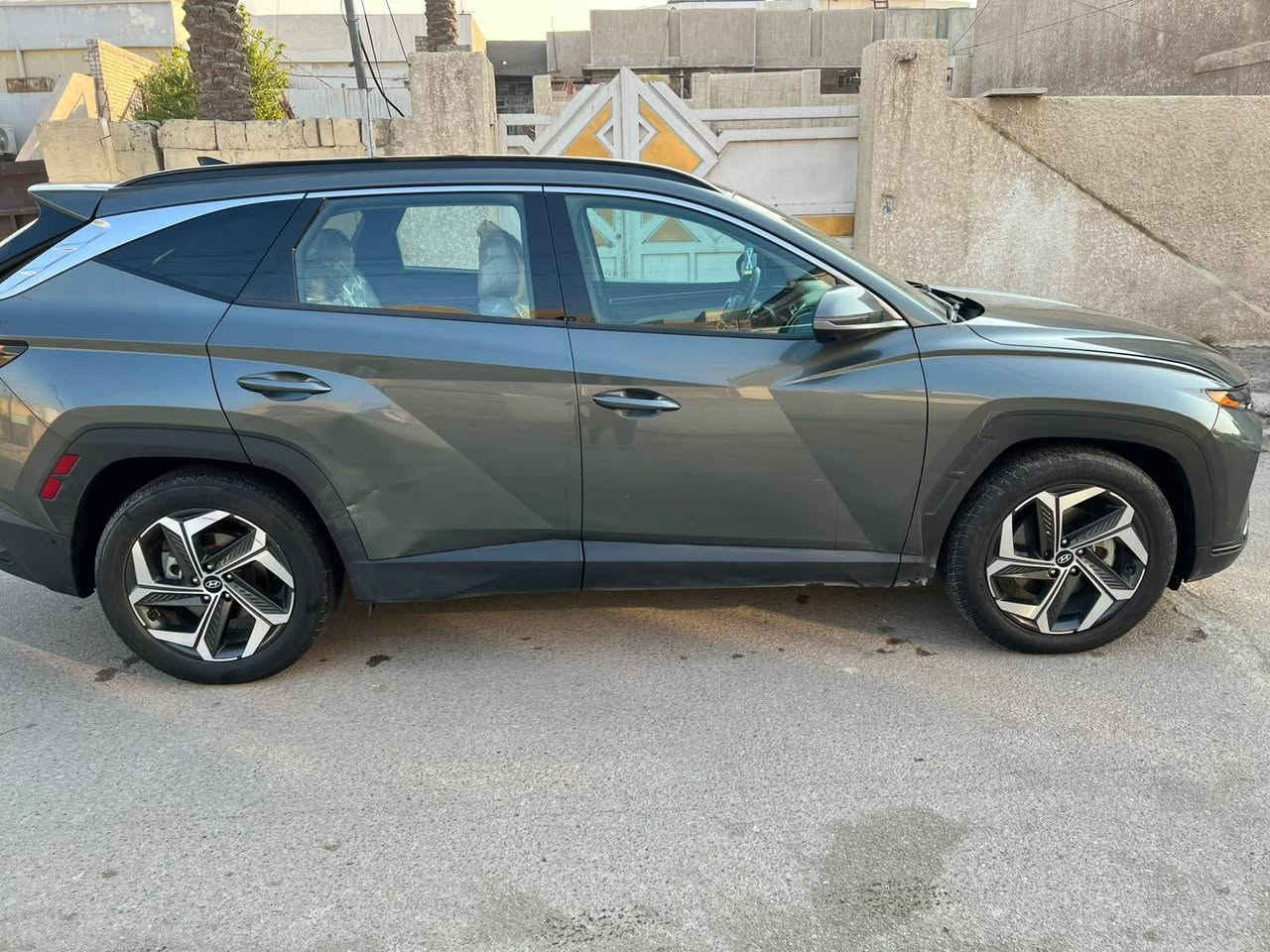 سياره توسان وارد امريكي 
ماشية 40
حادثها بنيد وجاملغ 
فول واحد ع واحد
بانوراما
شاشه دجتل 
كامرات خلفي امامي 
كامرات بالمري 
حساسات 
رادرات 
تشغيل عن بعد 
كشنات تدفئه تبريد
السعر21 الف 
مكان بغداد الجديده قرب الملجأ 
رقم الهاتف 
*********** بغداد, العراق
