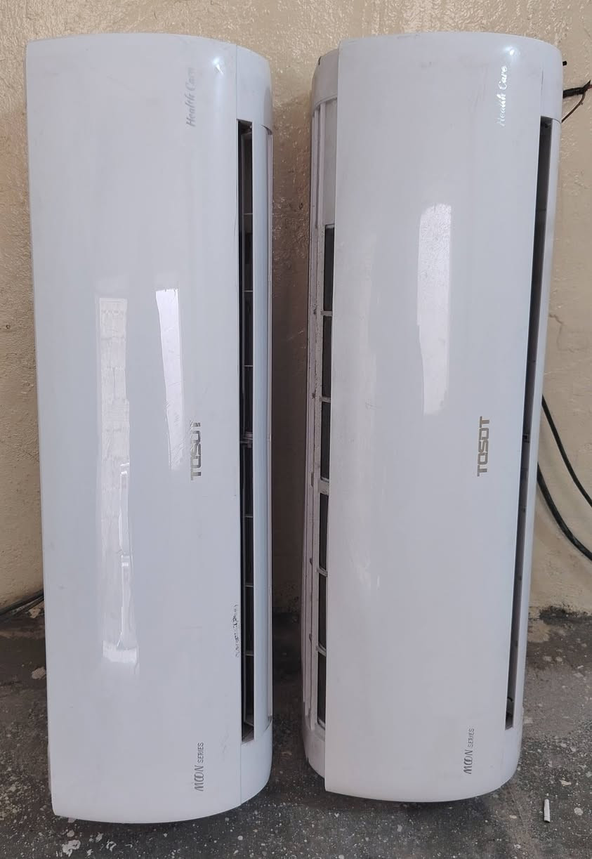 السلام عليكم عندي سبالت عدد2نوعيه توسوت واحد طن شغالات وع الفحص وبيهن ضمان تدفئ نظافه 100% تبريد السعر الواحد 200العنوان بغداد  ***********
