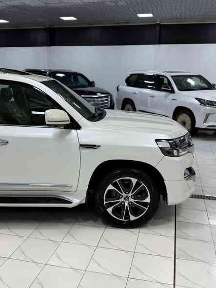 ماشي60 اصل 

السعر.   570
مكفوله من الصبغ والبارد وشخط كفاله عامه 

بسم الله 🦅🦅🦅🦅🦅🦅🦅🦅
تويوتا لاندكروز گراند تورنك 
 ساز اصلي 8سلندر 4.6 موديل 2020 كفاله عامه من صبغ البارد 
السياره جديد حيل
عله وضع الشركه 

رقم بغداد 🦅🦅🦅🦅🦅🦅🦅
‏‎المواصفات فول 1/1                                                           
‏‎فتحه 

مكينه 8 سلندر سلندر وسياره جديده بمعنا الكلمه 

‏‎2 كشن كهرباء 
‏‎تشغيل عن بعد اصلي
‏‎دشبول لكزز عداد لكزز
‏‎صندوق خلفي  كهربائي وشفط
مري قلاب
‏‎5 بصمات
كاميرة 360’درجة 🦅🦅🦅🦅🦅🦅
شاحن لاسلكي 
‏‎تحكم ستيرن فول 
‏‎دبل ماوس🦅🦅🦅🦅🦅🦅🦅
‏‎انارة ترحيب 
‏‎دوسات ليزرية كتابة LAND CRUISER
‏‎ثلاجة🦅🦅🦅🦅🦅🦅🦅🦅
‏‎حساس امامي+خلفي
بجم زنون 
‏‎مري شفط +قلاب 
‏‎اشارة بالمري
8 ايرباك
‏‎زراك الايت 
وباقي المواصفات المعروفه 
كفاله عامه  من الصبغ البارد وشخط 

الون ابيض  ميتاليك ولونها يخبل  وبلعافيه عليشتريها 

لاستفسار اكثر *********** 🦅🦅🦅🦅

العنوان بغداد الراشديه
