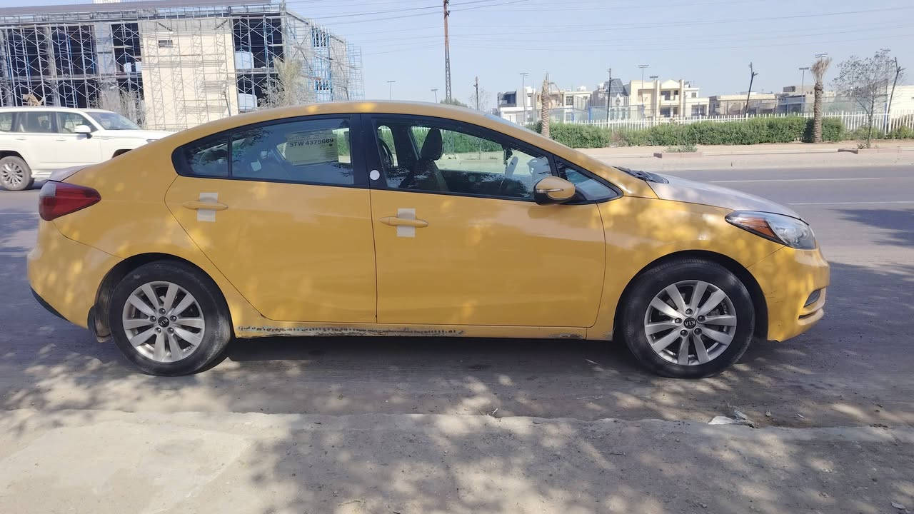 السلام عليكم
فورتي  2014 للبيع 
السياره  مواصفات نص فول داخل لونين
أشاير بالمري 
تحكم ستيرن جهتين 
كروز سرعه 
حافظة نظاره 
ويل كب 
ضرر السياره فقط باب السايق بدون دواخل 
السياره مكفوله 
محرك 1800 مكفول ما مفتوح 
كير مكفول ما مفتوح 
تخم تاير  جديد 
السياره ما عايزه برغي  و باسمي ثاني يوم تحويل 
سعرها 108 وبيها مجال بسيط
واتس اب ***********
