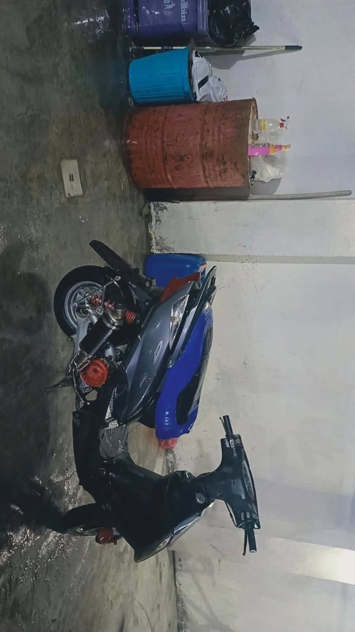 السلام عليكم دراجه رمبه ماكس ثعلب مزوده بوشه ٥٩ للبيع او مراوس ب فورزه موجود واتساب ***********
