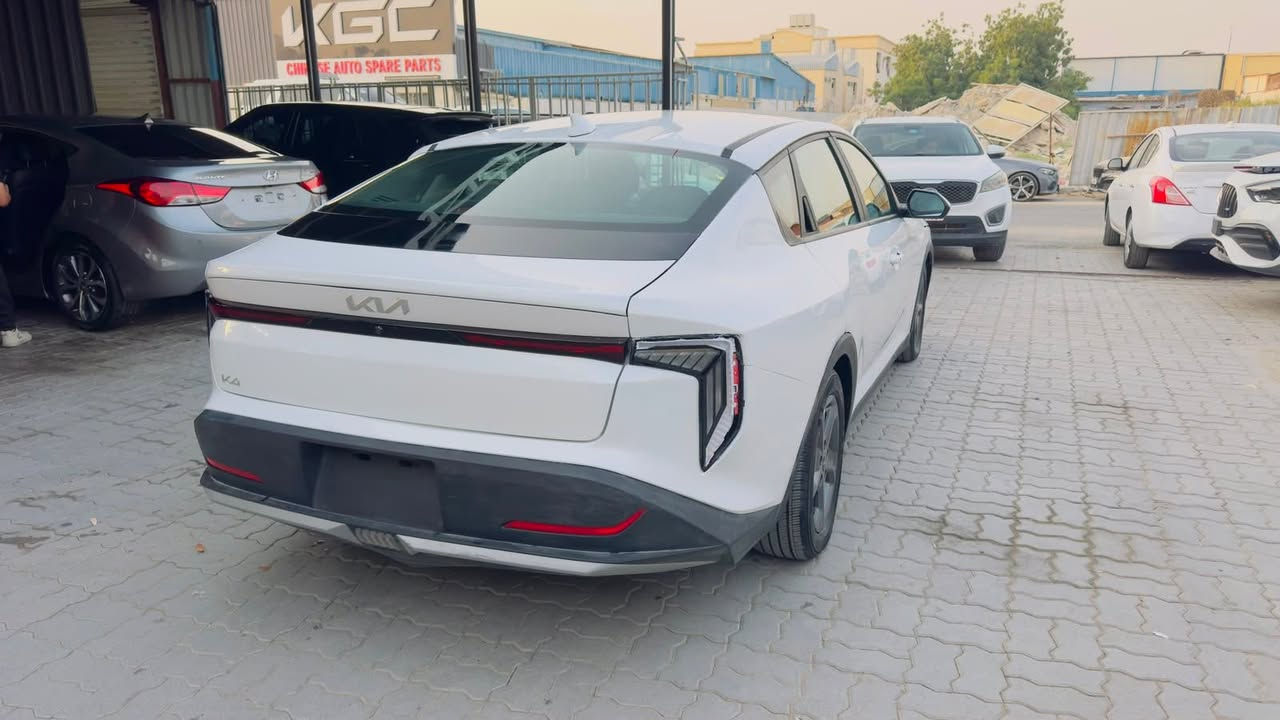 الجديد الجديد يمي وسعر لبلاش  K4 2025 بدون ايرباك
السلام عليكم للبيع كي فور 25 وارد امريكي حادثه صندوك مبدل ودعاميه خلفيه + بنيد موصفات معروفه سبوع وتدخل لبغداد بسم المشتري
السعر 130 وبيه مجال لشراي واصل بغداد جاهز مع الكمرك
الاتصال *********** حسين
مكان بغداد زعفرانيه
