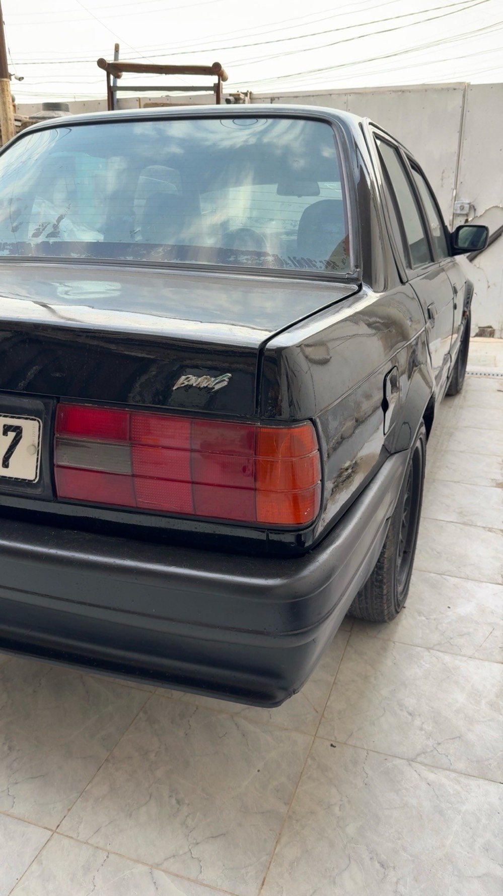 BMW E30 
مكينه 28 مسكر دبل فانوس
كير جاترك 260 
بيها اكسل 3:64
اول ثاني ثالث بطناش
دركه وادبتر رياضي اكزوز 3 انج
السياره معمره جديده مصروف عليها هواي مال جناي ومصبوغه جديد قبل يومين نصبغت اسود شذره لامع
عليها كتات M 
بريك خلفي تأسيس جديد كامل
مشط ستيرن وبور ستيرن مبدل حاويه
فيت بم ونوزلات 28 جديد
كهربائيات تأسيس ضفيره كامله جديد شرط
لحيه ودعاميه ومازدات هيلا مختم
راديتر جديد
دوشمه جديده
باتري جديد
بلكات جديد
صلايب ستيرن جديد
السياره بيها نقوصات بسيطه تجي وتشوفها مصروف عليها هواي شاهد الله بس اخذت غير سياره واعتازيت واريد ابيع بركبتي حساب لازم اوفي
السياره ب اسمي سنويه جديده لل 29 رقم دولي شرط رقم صلاح الدين
تحويل ثاني يوم
تجي تكلب وتشوف وانتوا كلكم اهل مصلحه وتاج راسي وماقصر ويه الكل
السعر 42 وبيها مجال بسيط
مكاني بغداد الدوره 
رقمي ***********