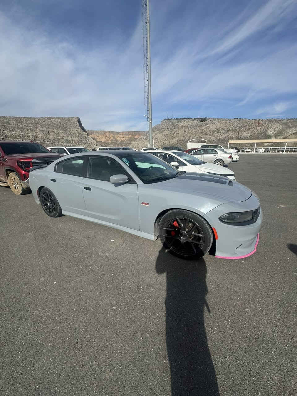 جارجر دايتونه ٢٠٢٢
لون سموك  جاملغ وباب صبغ بدون دواخل 
السعر ٢٦٥
بدون ايرباك وبدون دواخل 
***********
