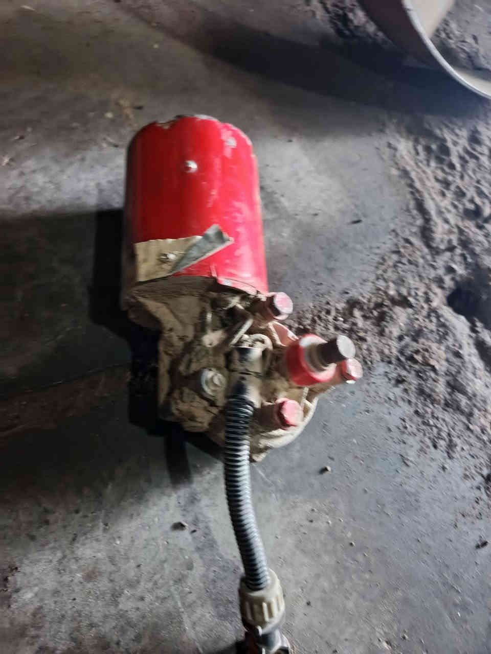 غراض مان صقر اصلي عنوان بغداد جرف نداف محل قيصر تصال ***********
