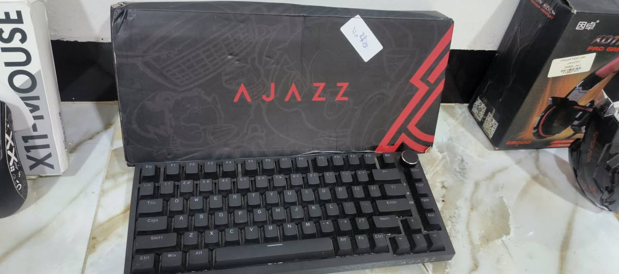 للبيع شاشة من شركة كيم اون 
120هرنز 
دقه 1080
حجم 24
ماوس x11 من شركة اتارك شارك 
كيبوردak820 مكانيكي لون اسود سوجات حمر من شركة Ajazz 
سماعة داتا زون g9000
مكان الانبار رمادي 6 كيلو مجمع هندسي قرب جامع سلام 
رقم ***********
سعر شاشة 125 و ماوس 25 و كيبورد 30 و سماعة 10 و توصيل 10 و عربون 5 
سعر كامل 200 للاستفسار راسلوني خاص او واتساب
