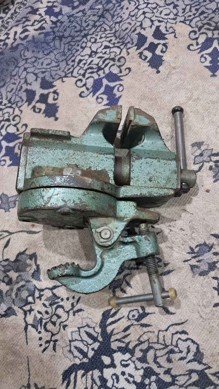 منكنة أصلية قديمة شغالة بدون ضرر اي استفسار مراسلة الصفحة يوجد توصيل


**إذا كنت صاحب هذا الإعلان وتريد حذفه لأي سبب، رجاءا أرسل رسالة إلى الدعم الفني**