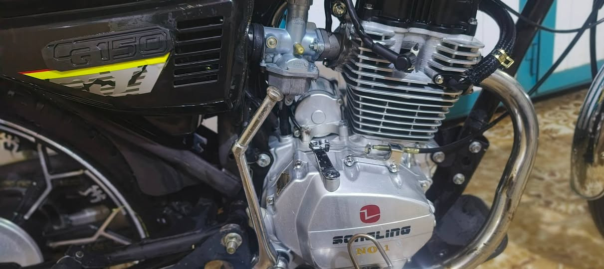 سونك موديل 2024 للبيع السعر 575 وبي مجل  العنوان جنوب الموصل كيارة منفيس بي رقم الهاتف ***********
