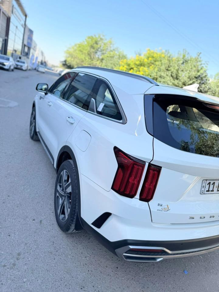 السلام عليكم سورنتو موديل 2021خليجي 6سلندر 7راكب فول مواصفات مكفوله ماشيه 91الف للاستفسار ***********
