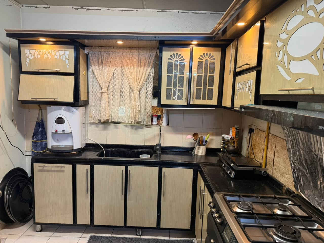 كاونتر للبيع ١٠٠غربي


**إذا كنت صاحب هذا الإعلان وتريد حذفه لأي سبب، رجاءا أرسل رسالة إلى الدعم الفني**