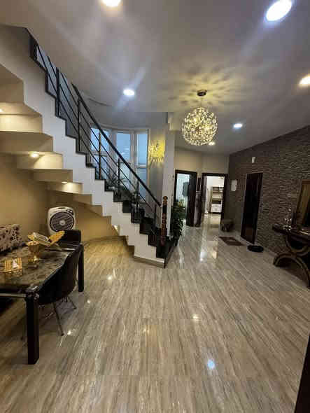 🏠دارين للبيع للبيع 

📍الموقع مزارع زيونا 

مساحة كل دار 150 م 

الواجه لكل دار 9.50 م 

↕️ كل دار مكون طابقين 

♦️الطابق الاول 

استقبال ومطبخ وهول وغرفتين نوم وصحيات

♦️الطابق الثاني 

هول وثلاثة غرف نوم وصحيات 

✅السعر كل دار 185.000.000 قابل للتفاوض 

⬇️⬇️⬇️⬇️للاستفسار اتصل على الارقام ⬇️⬇️⬇️⬇️

👤فيس بوك #مكتب دلتا لتجارة العقارات 

☎️ كورك ***********

☎️ اسيا  ‭***********

📍باقي التفاصيل زورو مكتب دلتا لتجارة العقارات 

♦️سايدين الصديق  مقابل سنتر بغداد عمارة قاعة الخاتون للأعراس

⬇️ باقي العروض ومعرفة السعر 

داخل صفحة #مكتب_دلتا_لتجارة_العقارات
