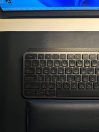 كيبورد MX Keys • عربي إنجليزي • إضاءة خلفية