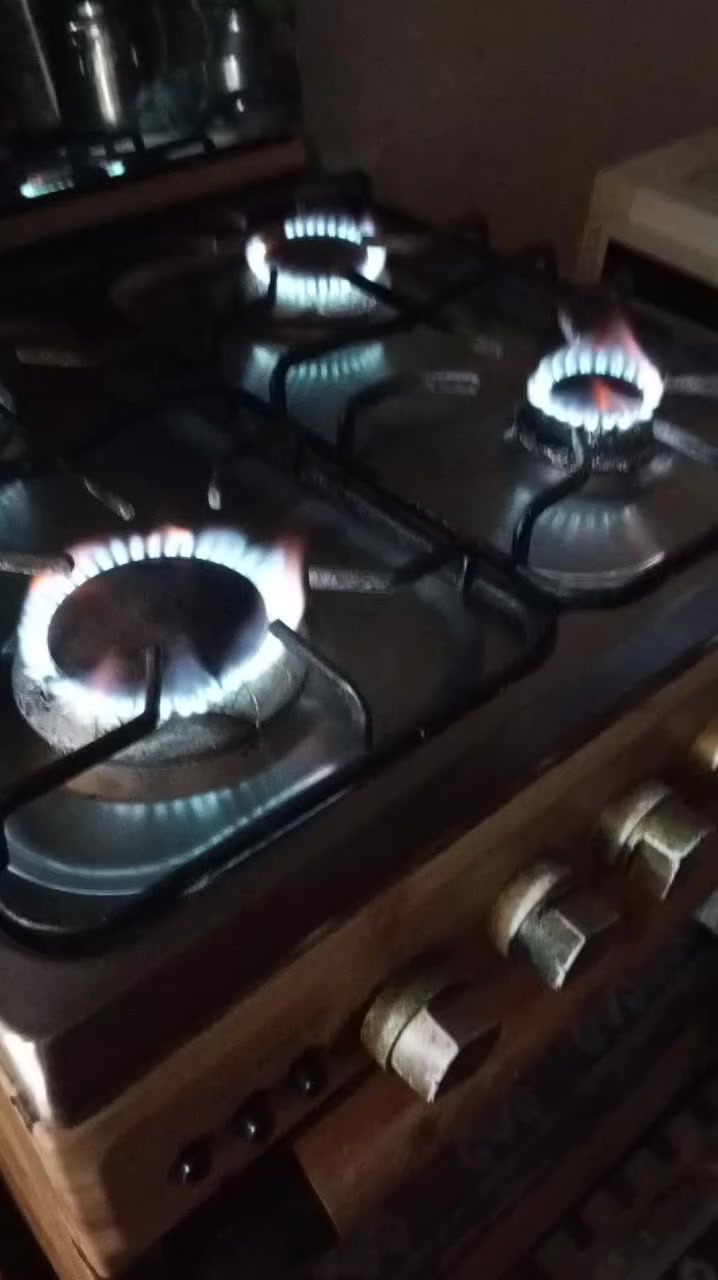 طباخ يونير مصري نظيف جدآ ناره زركه وعالية والفرن هماتين سريع وناره حلوة للبيع ب 125 بي مجال بسيط مكان مدينة الصدر


**إذا كنت صاحب هذا الإعلان وتريد حذفه لأي سبب، رجاءا أرسل رسالة إلى الدعم الفني**