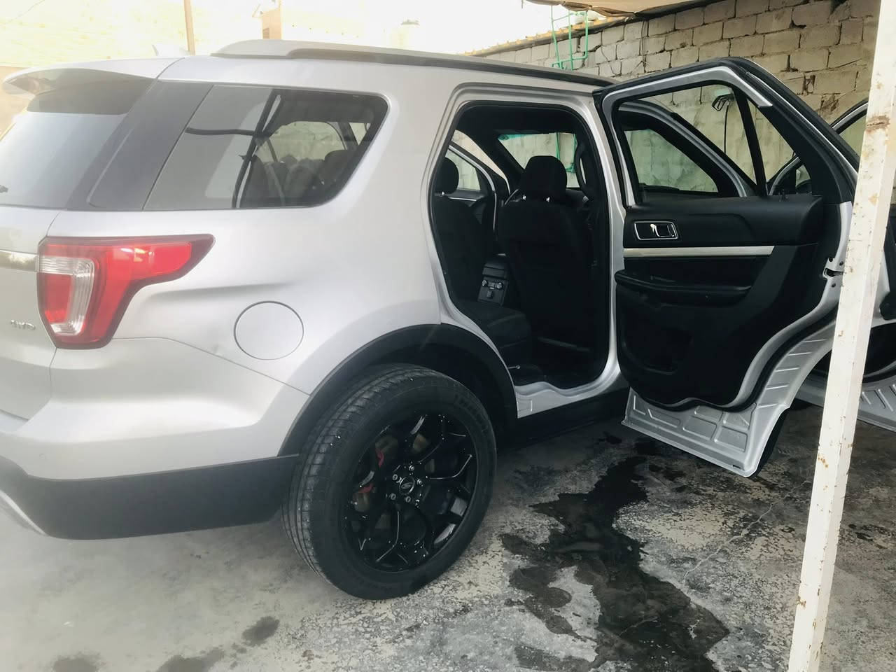 اكسبلورر 2017 بارد بخشم البنيد لاصبع ولا ايرباك محرك 3500 سبعة راكب رقم دهوك بسمي سيارة نظيفة حيل 180 ورقة بيها مجال قليل ماشية 160 الف ميل مكان بغداد

***********
