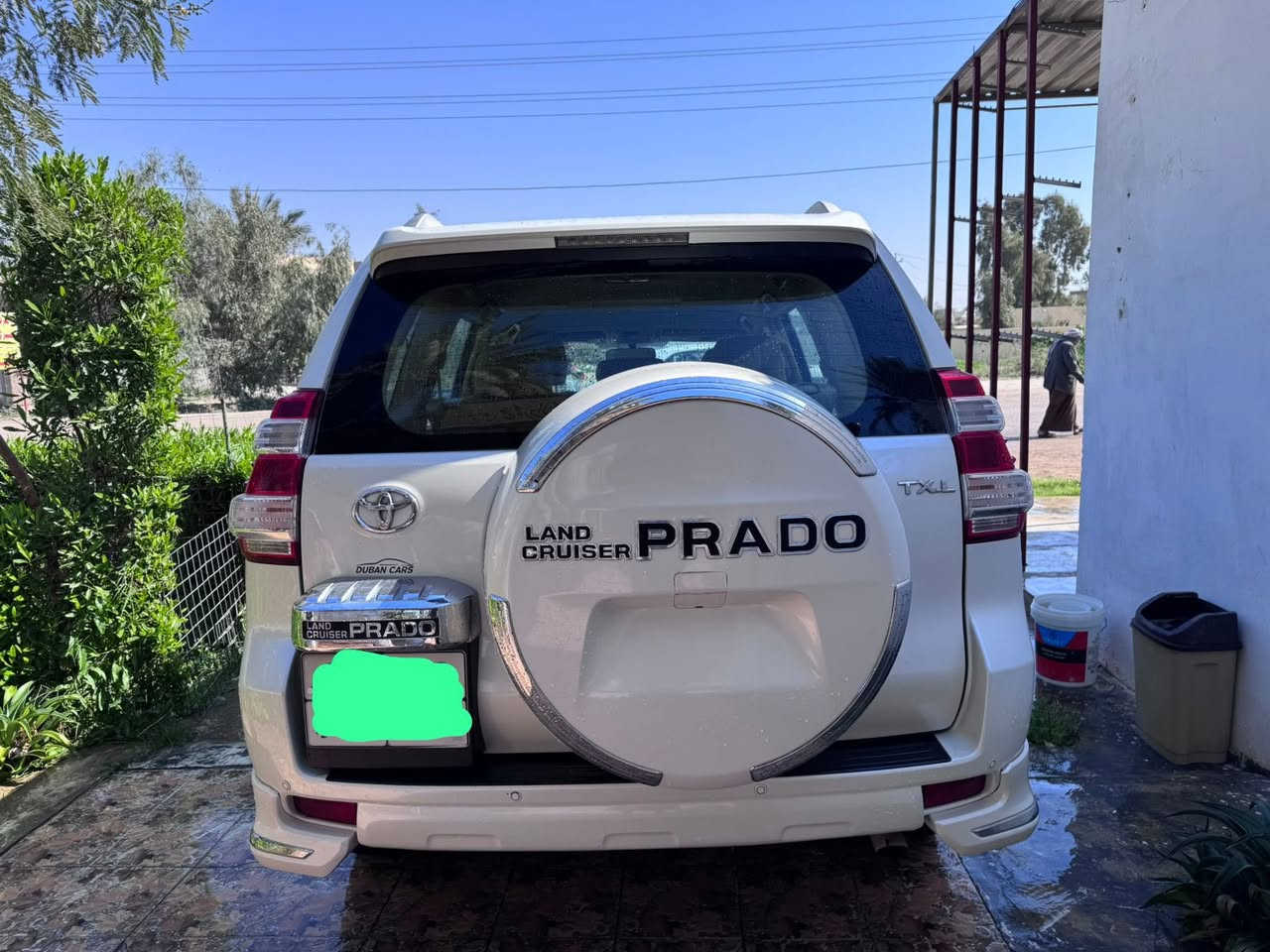 برادو TXL
موديل ٢٠١٤ 
اللون - صدفي 
الرقم - سليمانية 
4 سلندر 
نظيفة جدا 
العنوان - ديالى

***********
