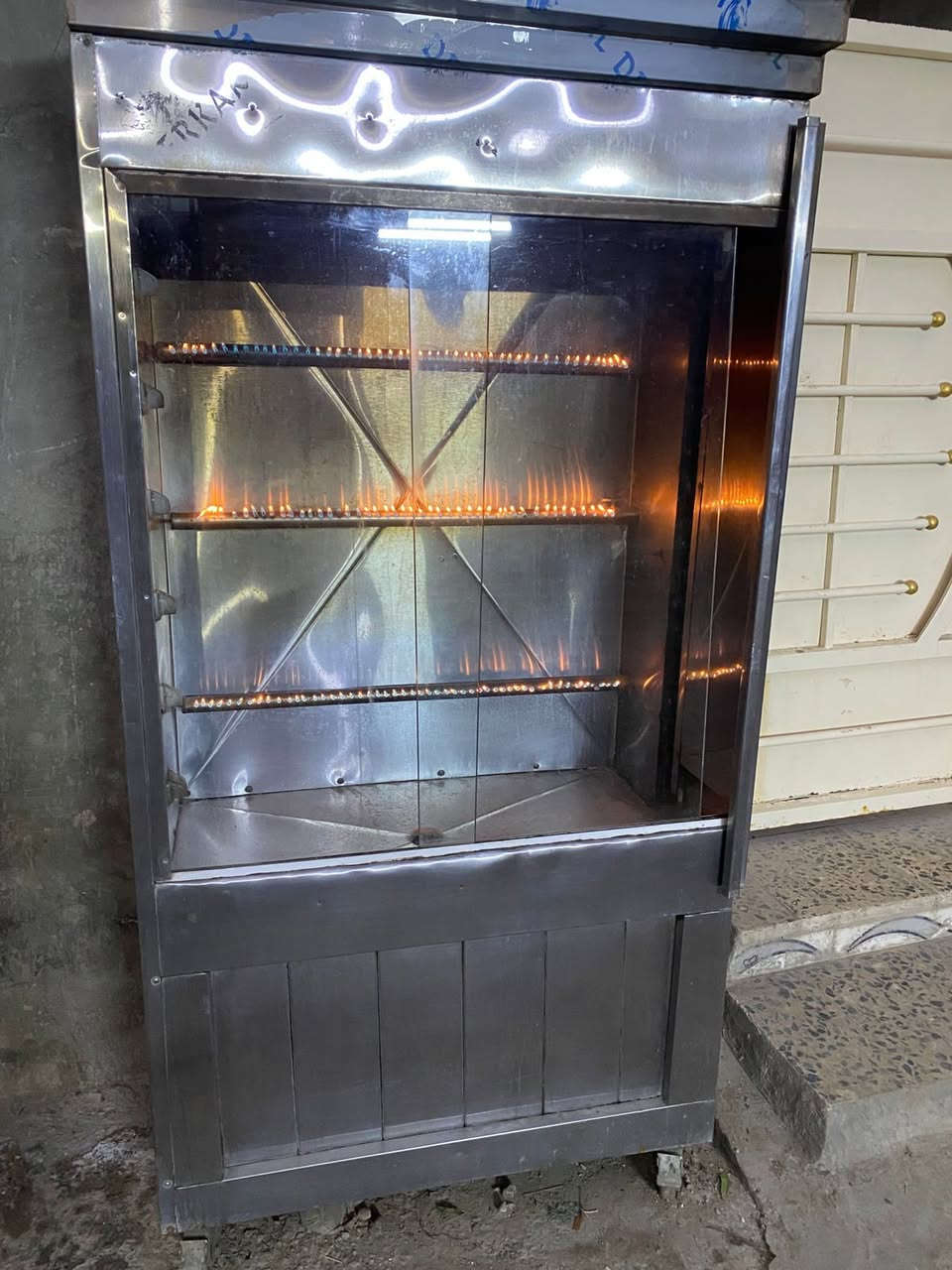 شوايه دجاج اخت لجديد نضافه فول بغداد اتصل ***********
