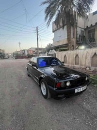 bmw 525 موديل ١٩٩١ مفتوح سياره كلش نضيفه سياره نقصها بس تبريد  وياله و...