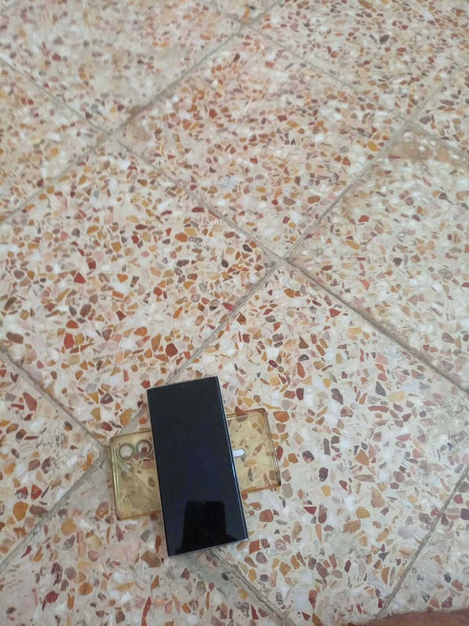 سلام عليكم جهاز انترا لبيع 23اس جهاز جديد كلش مستخدم شي قليل ذاكره 256 سعر 650بيه مجال مكاني ميسان قضاة ميمونه شراي ينتصل ***********
