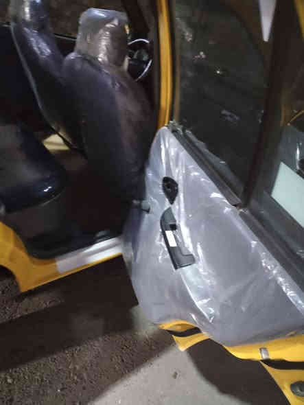 السلام عليكم سايبه للبيع موديل 21 جير محرك كفاله عامه تخم تايرات الصدر حداديه كلها على الوضع الشركه دوشه مع عامه كامله السياره اي نقص ما بها السعر 62 وبيها مجال بسيط***********
