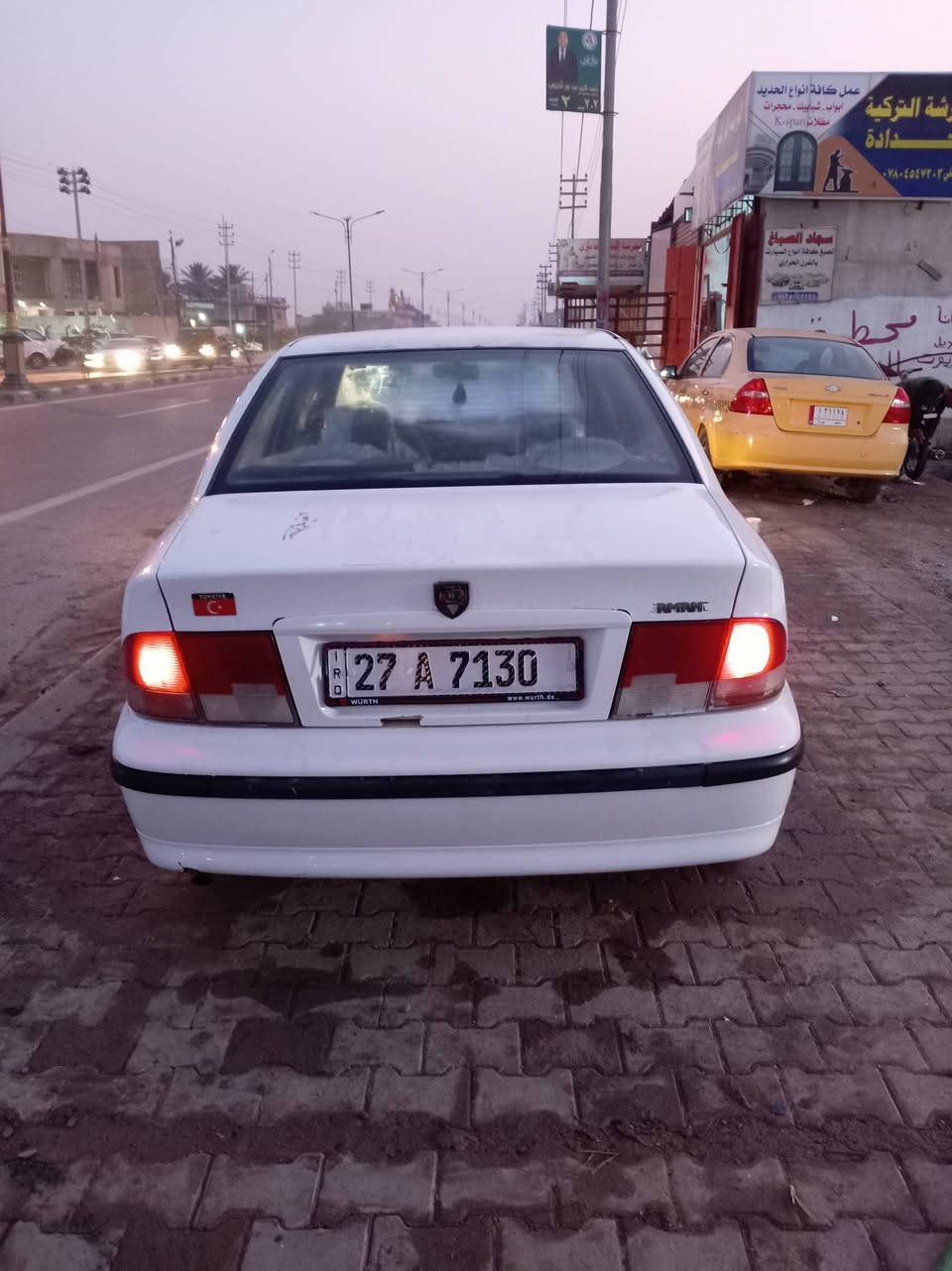 السلام عليكم سمند للبيع 2011 رقم ذي قار دولي مالكه يمي السياره جاهزه مكينه كير حداديه تبريد كهربائيات كامله السياره عوزه نواقص بسيطه كلش السياره مكفوله من الضربه بيه طخات بسيطه مرشوشات كما موضح بالصور السعر 37وبيه مجال المكان نجف مشخاب الرقم ***********
