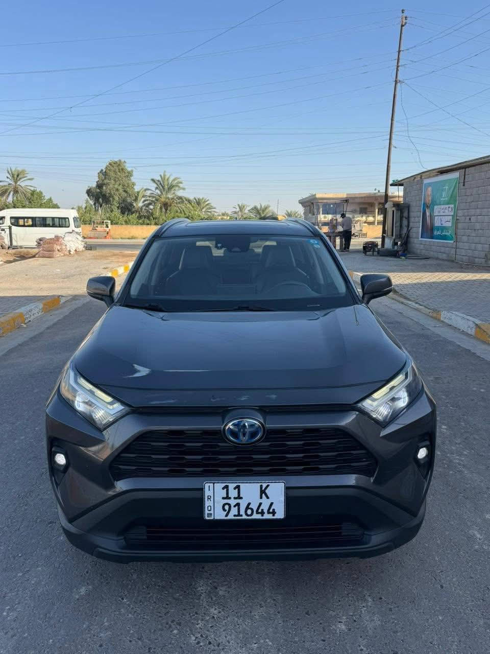 TOYOTA RAV4  HYBRID XLE 2023
تويوتا  راف فور  هايبرد XLE 
المسافة المقطوعه 113650mi
اللون فيراني  
المحرك 2500cc
الموديل 2023
مرقم بغداد 
 

                  ======= الاضافات👇👇 ======

فتحة كرستال ثلاث حركات 
شاشة كبيره انفكيشن. 
دفع رباعي 4x4.
رادار امامي 
 مانع تصادم
تصحيح مسار
مانع انزلاق
تحديد مسرب .
نقطة عمياء .
مثبت سرعة
هاند بريك كهربائي 
كاميرا خلفيه
كراسي جلد 
كراسي كهرباء 
كراسي ذاكره
طارة مدفية .
كراسي مدفية
بصمه أبواب
بصمه تشغيل
تحكم ستيران
شاحن وايرلس 
ويل 19 .
اضويه اماميه زنون LED
كشافات ضبابي LED 
اضويه خلفيه LED
حساسات خلفيه 
باب خلفي كهرباء
نظام GPS+ خرائط 
3 انظمة قياده Sport /ECO / Normal
كندشن مركزي امامي + خلفي 
بلوتوث 
مدخل AUX + USB

🚗🚗حادث السياره  كما موضح في الصور صبغ باب امامي يمين او جزء من جاملغ  🚗🚗

للتواصل : ***********
