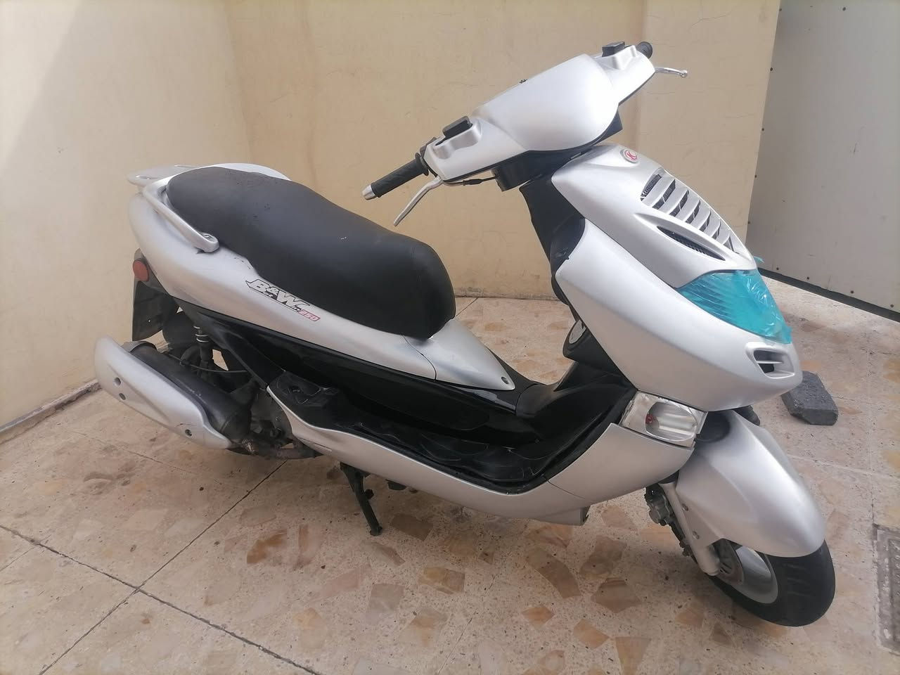 كايمكو محرك 250 ربع دراجه نضيفه وشغاله اي نقص مابيها مكان خلف مسبح الملكي رقم صاحب الدراجه *********** السعر 700 وبي مجال بسيط الشراي
