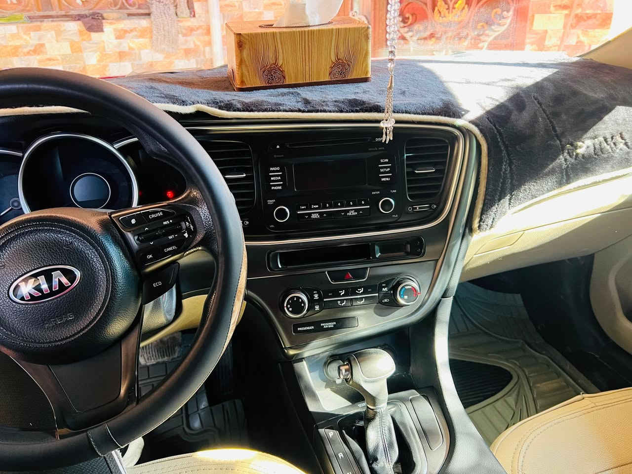 اسلام عليكم كيا اوبتيما وارد امريكي موديل 15 رقم بغداد مميز صبغ جاملغ خلفي وبنيد بدون دواخل سياره جديدة العنوان بابل المحاويل السعر 120 وبيه مجال بسيط 
***********
