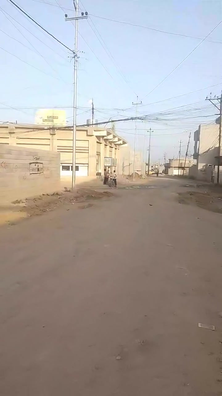 اسلام عليكم بيت للبيع قوسيات قرب المدرسة الصينية المساحة 140متر البيت فول تسليم فوري اتصال ***********
