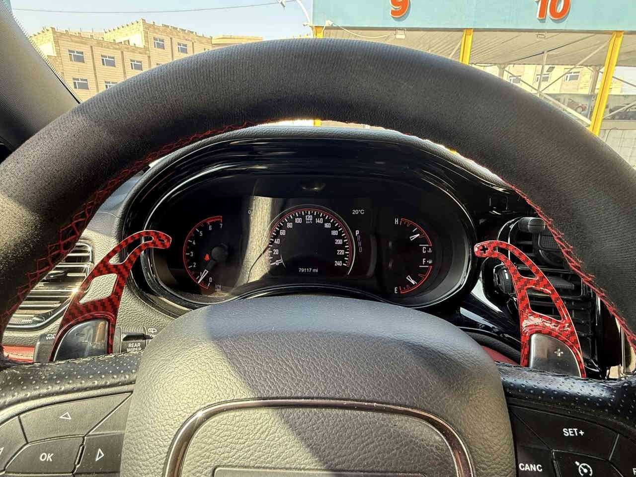 دورنكو RT موديل   2021
فول عدى الفتحه RT معروف مواصفاته  
السيارة مكفوله كلين بدون صبغ و تبديل 

‏سيارة رقم دهوك 
              
المسافة المقطوعة:      80   ألف   Miles 
حجم محرك : V8 5.7  مواصفات: RT 

‏بصمة تشغيل
كشن تدفية + تبريد
بصمة ابواب 
كشنات جلد كهربائي 
كشنات خزن وضعيات 
كشنات خلفية تدفئة 
تدفئة ستيرن 
ستيرن كهربائي 
شفتات ستيرن 
رادار خلفي  توقف ذاتي
وضعيات قيادة سبورت نورمال ايكو 
مقاعد صف ثالث 
دفع رباعي 4*4
صندوك كهربائي
تشغيل عن بعد 
تبريد 3 قطع 
نظام خرائط 
فتحات بنيد 
شاشة كبيرة 
شاحن وايرليس
حساسات امامية خلفية 
لايت زينون LED
ملاحظه : السيارة مكفوله كلين بدون قطرة صبغ ولا تبديل 
طخه صغيره بالباب الخلفي ما مبين وصورتها موجوده بالصور

السعر :-330$ بيها مجال
مال بيع مستعجل

بس الشراي يتصل والي يعرف بالدورنكو والكلين

وصوره الكار فاكس مالتها هم موجوده 

السياره بالكوت واسط مركز المدينه
للأستفسار :  ***********
