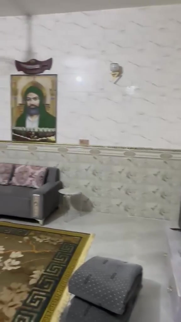 بيت 100 متر طابقين البناء طابوق جمهوري درجة اولئ جديد في گنطرة السلام گاع رباط ويتكون من طرمة وصحيات 3 و3 غرف نوم واستقبال وصالتين وسطح السعر 160 مع المجال القليل للاستفسار الاتصال او واتساب *********** ابو علي المسعودي
