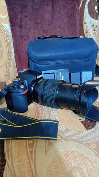 كامره البيع
كامره كلش نضيفه وتصوير حلو 
كامره نيكون 3200D
محتوياتها
1 عدسه 18--105
2 جنطه 
3 رام ابو 32 كيكه وناقل صور 
4 بطاريات 2
5 شاحنه وايرها 
كامره كلش حلو وراقيه 
سعره جدن مناسب 280 وبيها مجال 
عنوان كربلاء طويريج المنفهان 
التواصل خاص او على رقم واتساب
***********
