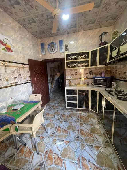 دار 100 م ركن على شارع 20 الوجه 10 و النزال 10 القادسية قطعة 500  قرب المجمع الطبي 
طابقين درجة اولى 
⛔️ يباع مع الأثاث او بدون 
3 نوم استقبال مطبخ  3 مجموعات صحية
ارضية بورسلين حزام سيراميك سقوف ثانوية السعر 95  قابل للتفاوض للاستفسار خاص او واتساب 
***********
***********
