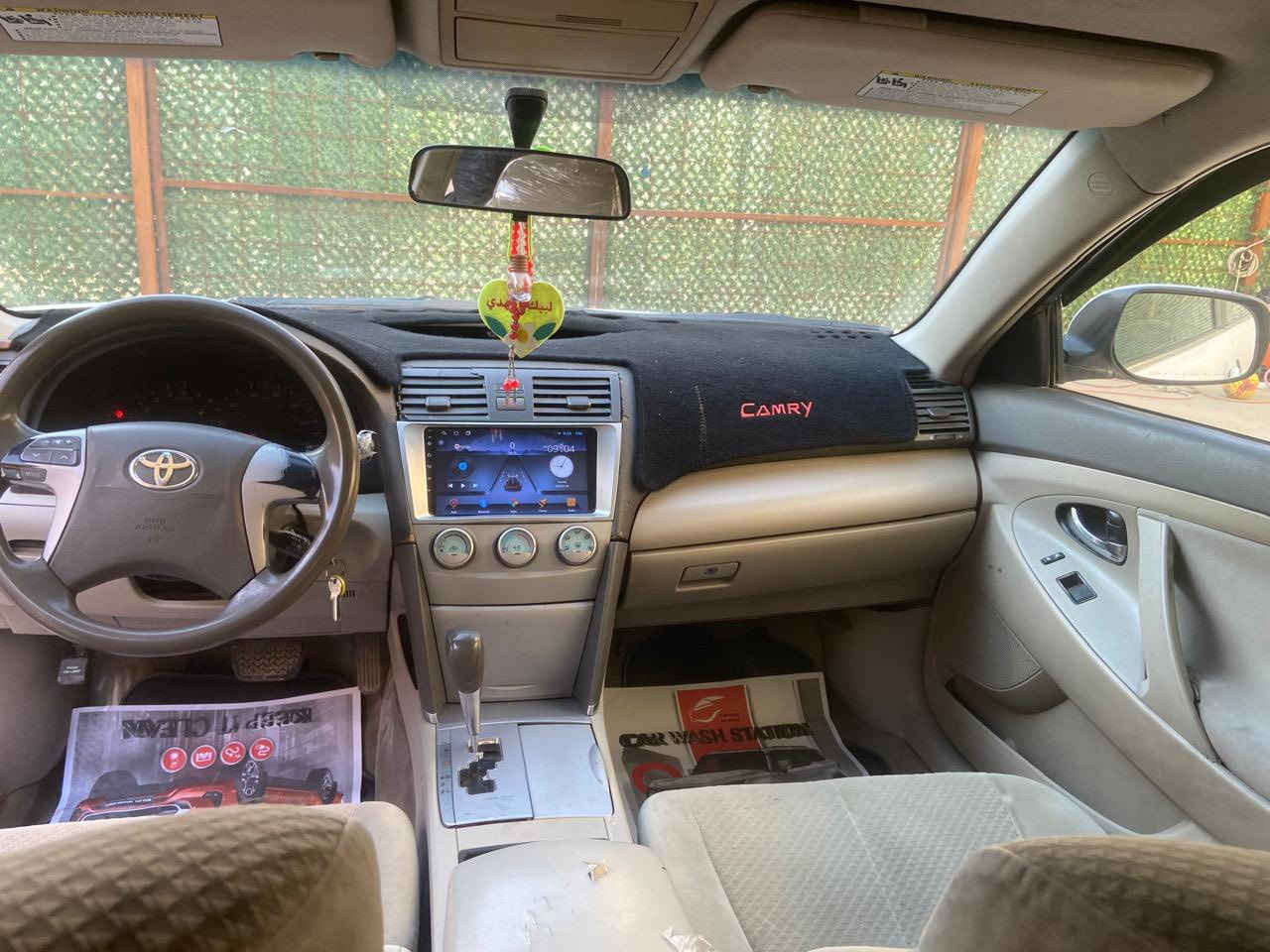 السلام عليكم كامري موديل 2007
وارد امريكي 
ضربته بالجنطه 
وبيه بابين مصبوغات ابيع احزام
الحداديه نص عمر
الشراي يجي ويشوف ويقنع يله ياخذه
 السعر 85 
مكاني كربلاء ***********
