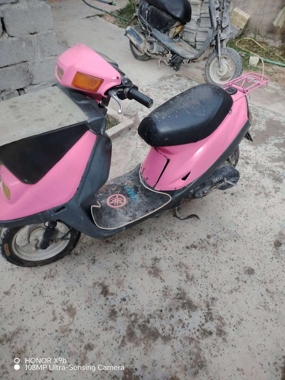 السلام عليكم
دراجه منغولي بزون 
شغاله هندر واحد كهربائيات شغاله
محركها ناعم شلعتها قويه
120وبيها مجال بسيط
***********
كربلاء  / حي النضال
