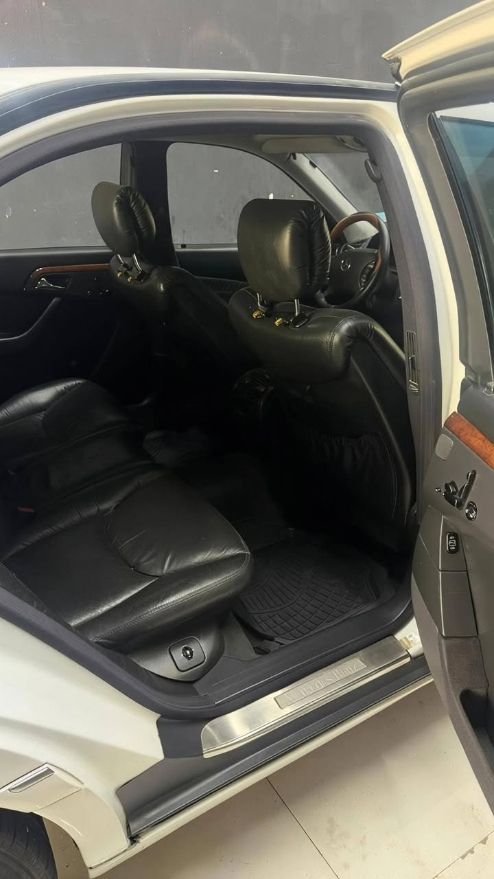 رمضان كريم 🤍
السلام عليكم امراوس حسب القناعه 
سياره مارسدس غواصه 
باب طويل s550
سياره فووول مواصفات 
كفاله من الكص.والضربه 
كفاله كير مكينه 
سياره مديل 2002 
سياره ادوات 
سنويه وبليته 
العنوان ميسان 
***********
