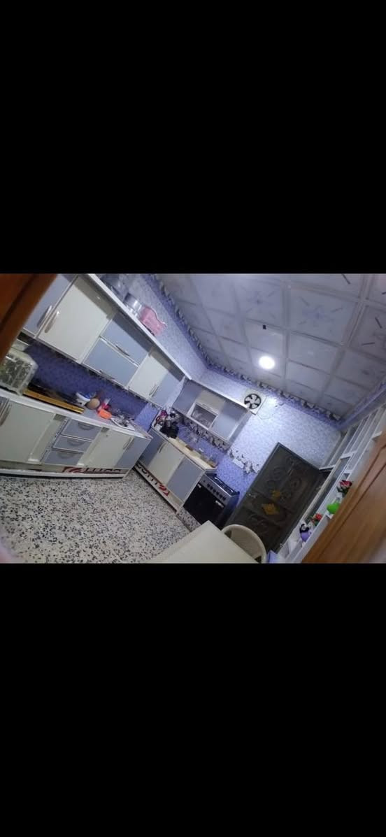 #يعرض_مكتب_الخيكاني
                 
دار    🏫   للبيع 

🔰#المساحه/100  م  

🔰#الموقع/ خلف الملعب 
القديم نهاية شارع شيخ ياسين 

🔰#مواصفات / ثلاث غرف   نوم و صاله  و مطبخ
و ستقبال و صحيات داخليه و خارجيه   
 
🔰للأستفسار أكثر يرجى الأتصال
_على
خاص او رقم الواتساب.   ***********
  

   عنوان المكتب خلف الملعب القديم ع الشارع الرئيسي 
             #مكتب_ابو_سجاد_الخيكاني
