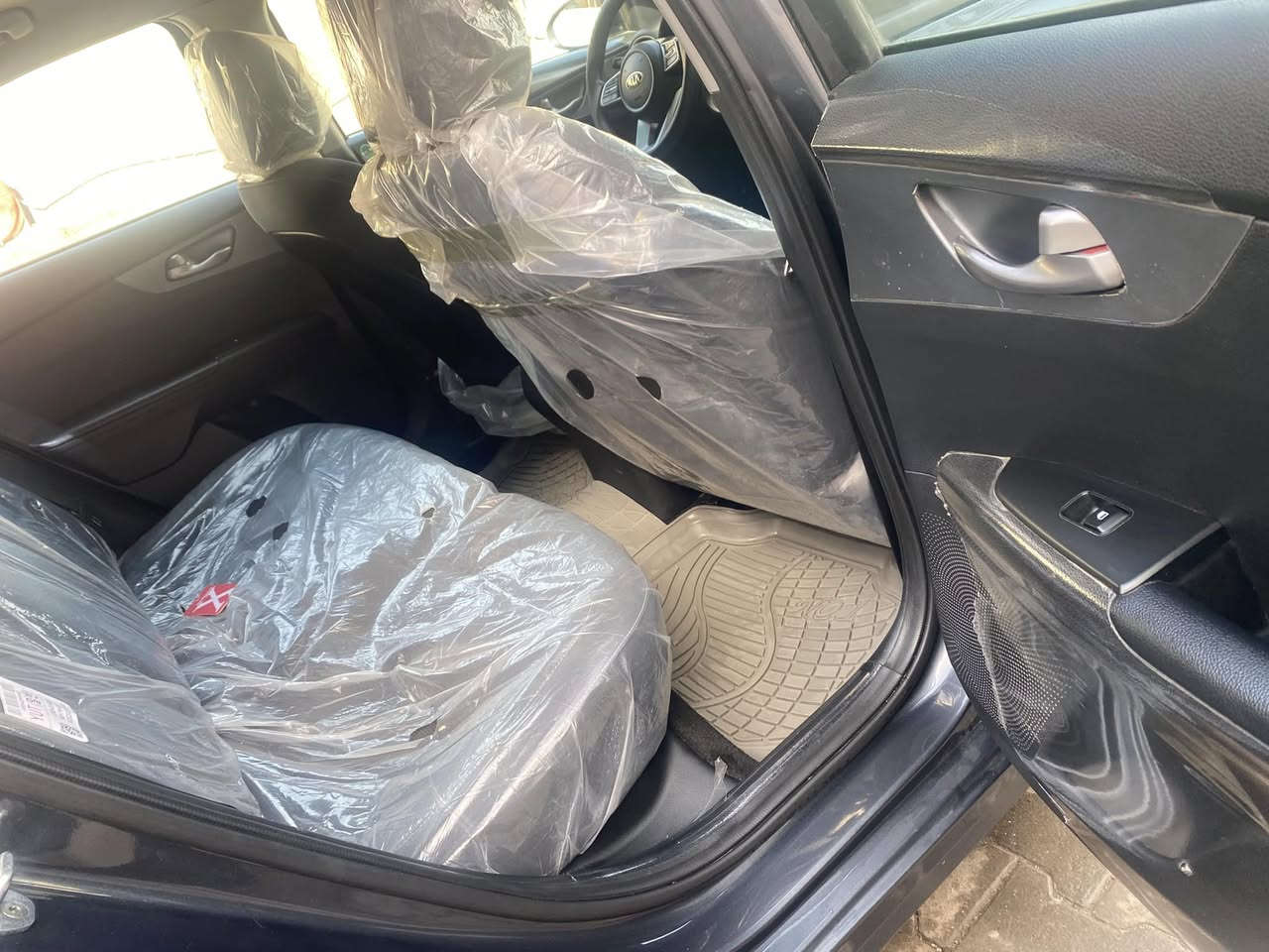 سلام عليكم فورتي موديل21 كير عادي ماشية 50 سنوية 28 السياره حادثها سرقه يعني بايكين غراضها  لا ايرباك لا كلوب كلشي ع لبلاد كلش جديدة مامتعوبة معوقين بصره السياره ب118 وبيها مجال بالعافية ع اللي ياخذها 🌹 

هـ***********
