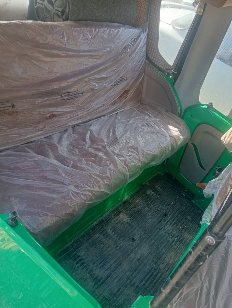 السلام عليكم تكتك للبيع رقم بغداد نكليزي موديل 22 اللون اخضر مكفول كفاله عامه ديالى بعقوبة ***********
