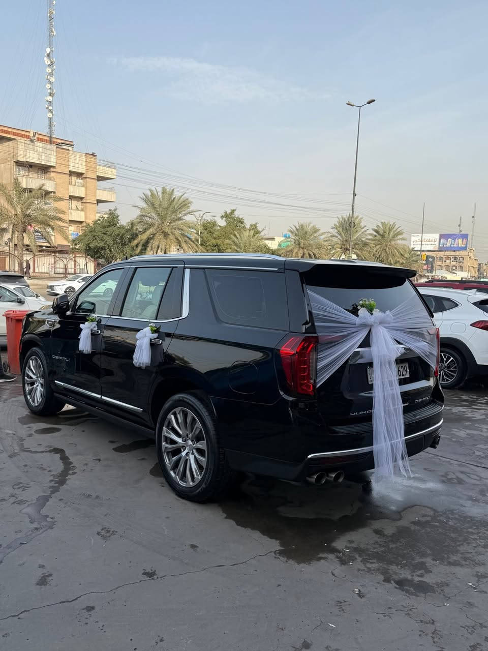 السلام عليكم 
للبيع يوگن دينالي 2022 خليجي وكالة المنصور 
اعلى فئة باليوگن شنو ببالك مواصفات بيها 
ماشية 88 الف كيلو متر 
رقم اربيل بأسمي تحويل مباشر 
السيارة خليجي كفالة عامة من كلشي فقط بيها شخط بباب السايق جوه كلمة دينالي وموضح بالصور غير هذا الشخط كفاله السيارة كير محرك بشرط ما مفتوح وعلى وضع الوكالة
السعر 505 ورقة وبيها مجال بسيط  
عنوان السيارة بغداد المنصور 
*********** / علي

