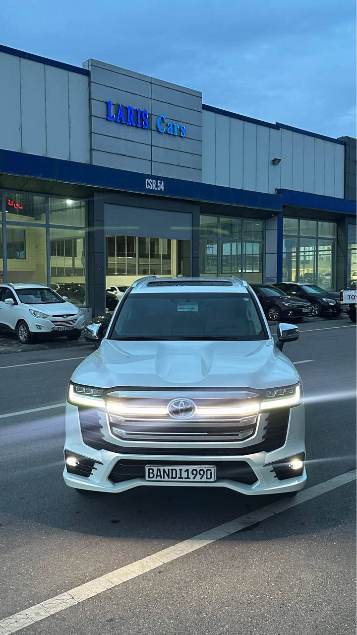 Land Cruiser VX 2022 
ماشية 73 الف كيلومتر 
مكفولة كفالة عامة
السعر : 670$ 
Duhok 
*********** أربيل, العراق
