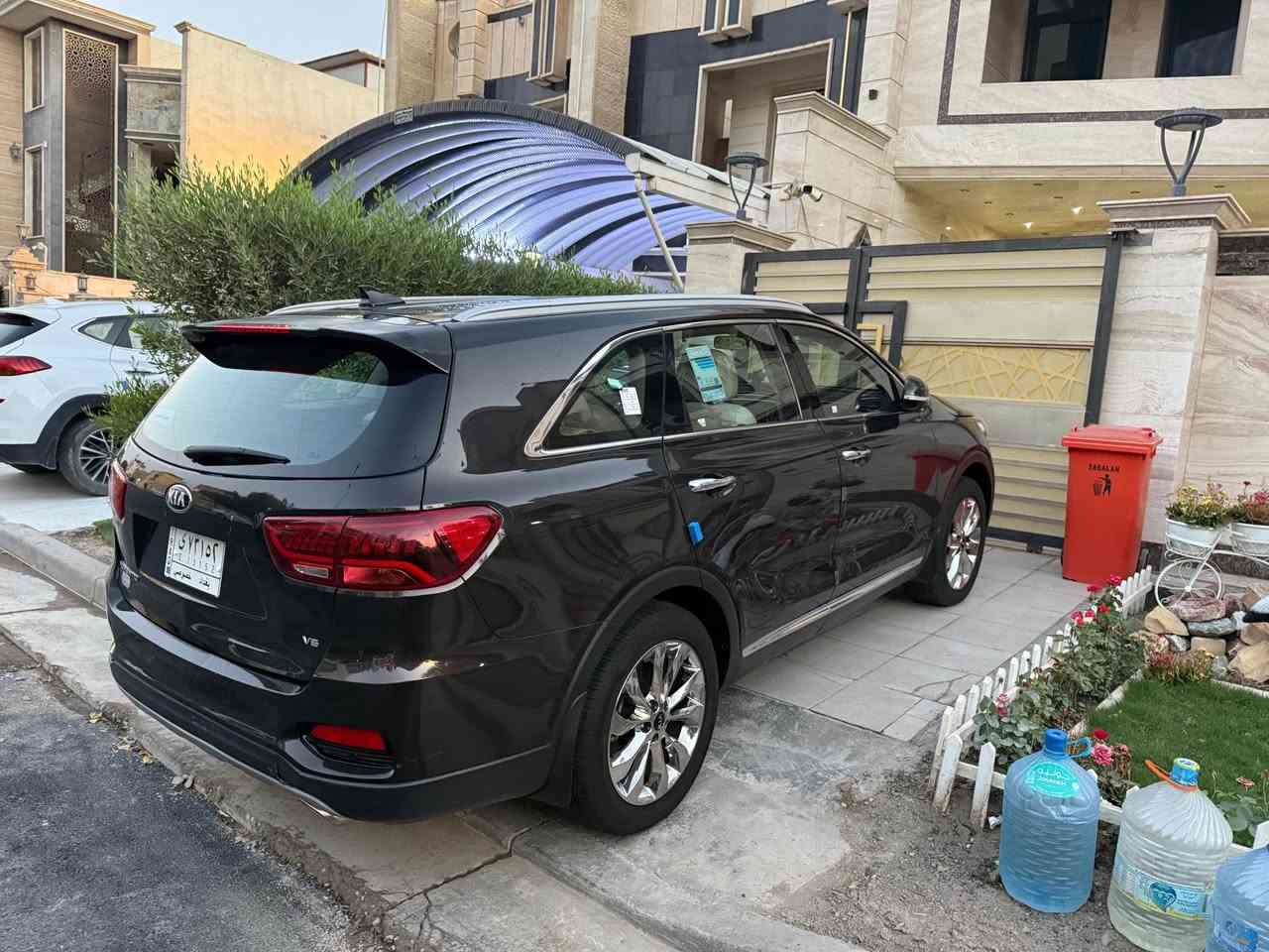 السلام عليكم 
للبيع فقط
‎كيا سورنتو 2020 خليجي اللون جوزي طوخ مميز
السياره جديدة ماشية 65  الف فقط  حقيقي ع الفحص
كشنات جلد 
‎شاشه ابل كار بلي
‎اريل نفيكيشن
‎صندوق كهرباء
‎3 عدسات زينون
‎حساس امامي خلفي
‎كامره خلفيه
‎دخول ذكي بدون مفتاح
‎بصمة تشغيل وابواب
‎نظام ترحيب
‎مشروع وطني باسمي
‎محرك 3500  / 6سلندر
‎كراسي الاماميه كهرباء
‎شحن لاسلكي
‎بردات ابواب خلفيه
‎مكفوله من كلشي عدا طخة بالصنوق يرادله ترجع ع البارد 
السعر 220  ورقه
العنوان الكرخ / القادسية بغداد, العراق


**إذا كنت صاحب هذا الإعلان وتريد حذفه لأي سبب، رجاءا أرسل رسالة إلى الدعم الفني**