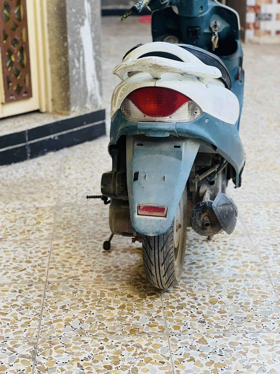 سلام عليكم دراجه كامكو  البيع بعده جديده نضيفه نكره تشغل كله شغاله سعر 700وبيه مجال الشراي هاذ رقم أو خاص ***********
