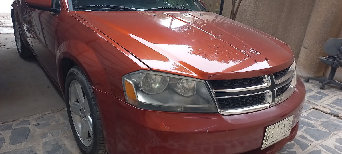 السلام عليكم
دوج افنجر ٢٠١٢ وارد امريكي 
بيها تصليح وصبغ باب السائق والجاملغ الخلفي جهة السايق بدون ايرباك وبدون تبديل السيارة ليبل واحد
بيها ملاحظات بالكشر حاليا بس السيارة كاعدة وتقريبا كاملة
محرك ٢٤٠٠ كير ٦ نمر ابو التبترونك
كهربائياتها بلادية ما ملعوب بيها ابد 
شادلها منظومة غاز ايطالية
مواصفات كشن السايق كهرباء هيتر بالمرايا الجانبية شاشة وكامرا تحكم استيرن جهتين شاشة اعطال وويل ١٨ بلادي 
ماشية تقريبا ١٢٠ الف ميل
باسمي والسنوية ما منتهية
مكانهة بغداد الغزالية
السعر ٩٠ وبي مجال بسيط 
للتواصل ***********
