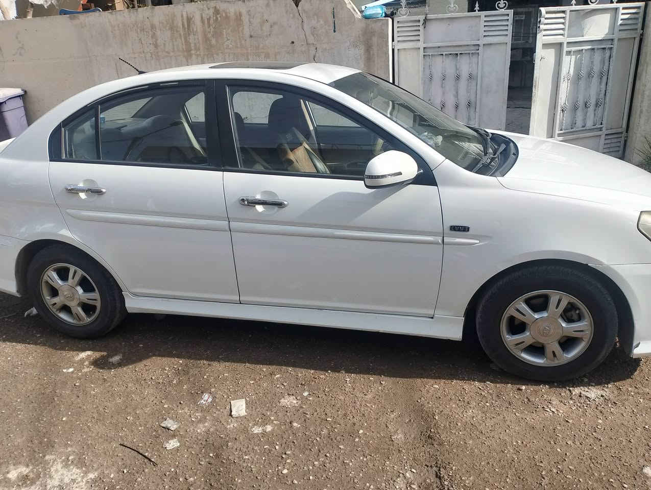 اكسنت موديل ١١ بغداد الماني بيها شبر بارد باب السايق ***********
