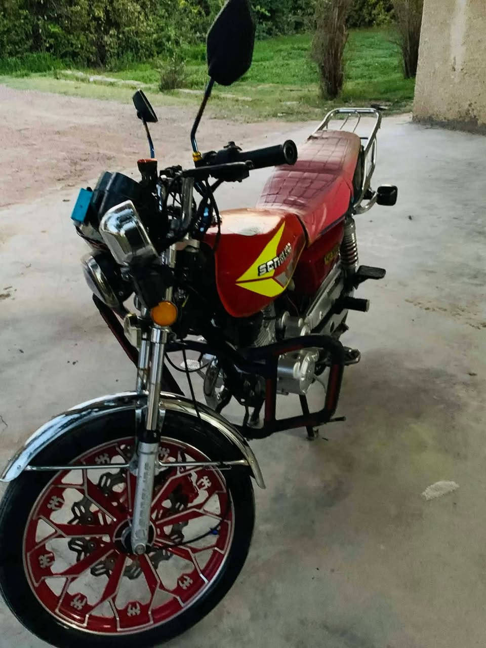 سيفان موديل 24 اوراق اصولي جاهزه ٦٠٠ وببهه مجال عنوان الحصوه ***********
