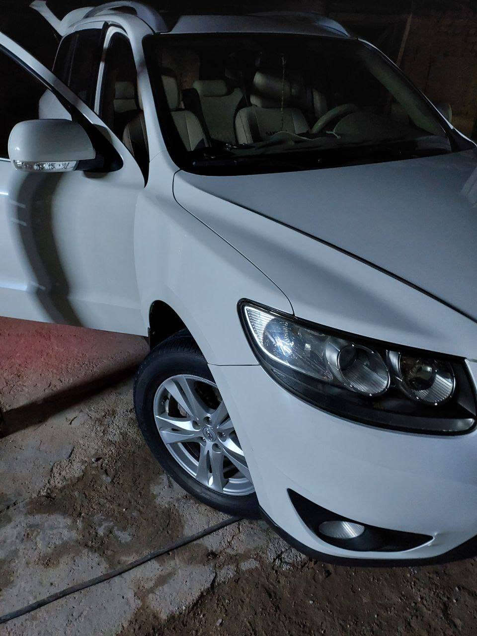 هونداي سنتافي 2012
خليجي 

رقم البصرة (انكليزي)باسمي تحويل ثاني يوم

مواصفات 

V4سلندر

مثبت سرعه 

مدخل شاحن 2

فتحه 

7راكب 

3 قطع تبريد 

داخل بيجي 

اشاير بل مري 

وبعد مواصفات ما ذاكرها 

كفاله ضربه وصبغ 

السعر (( 158  )) وبيها مجال

مكان السياره البصرة

اي استفسار ***********///***********
