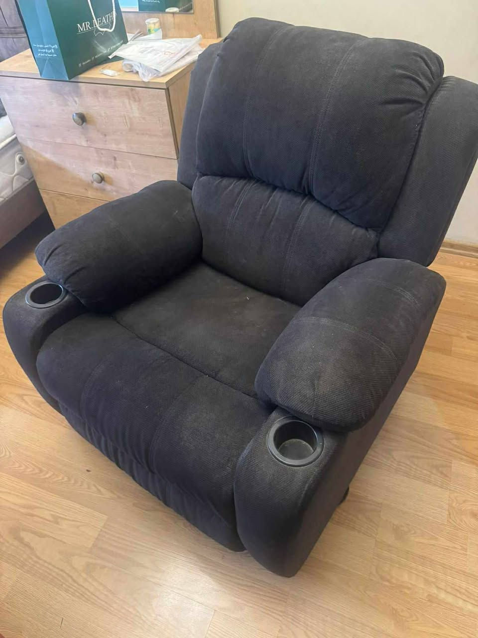 كرسي ريكلاينر للبيع ب 300 عنوان بغداد حي العدل
اخذ سكرين وتعال خاص


**إذا كنت صاحب هذا الإعلان وتريد حذفه لأي سبب، رجاءا أرسل رسالة إلى الدعم الفني**