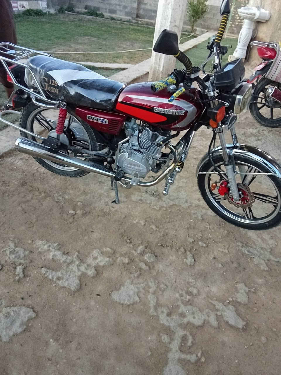 سيفان موديل 21مكمرك
نضيف 
محرك شرط
السعر 850 مجال شي بسيط
الهاتف***********
