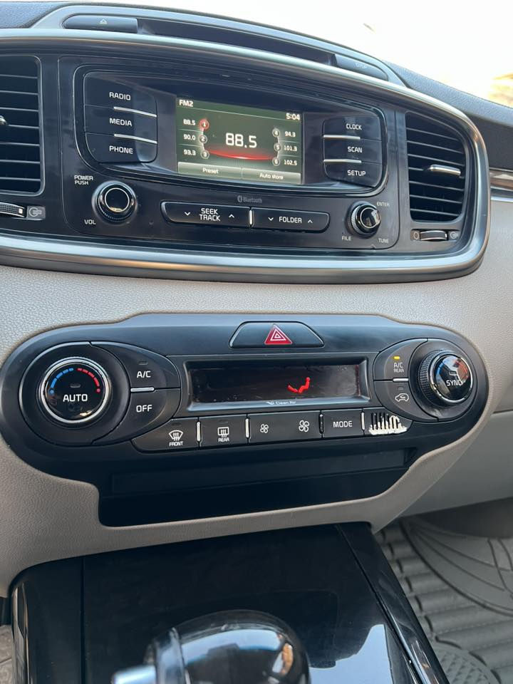 السلام عليكم كيا سورنتو موديل 2016 كفاله عامه السياره جديده لمعنه الكلمه السياره مال بيت ما متعوبه السياره مكينه 4 سلندر كفاله مكينه وكير حداده جديده السياره جديده مابيه اي نقص السياره فول ماعده الفتحه باب الجنطه كهرباء كشنات كهرباء فول واحد عله واحد العنوان البصره الاستفسار ***********
