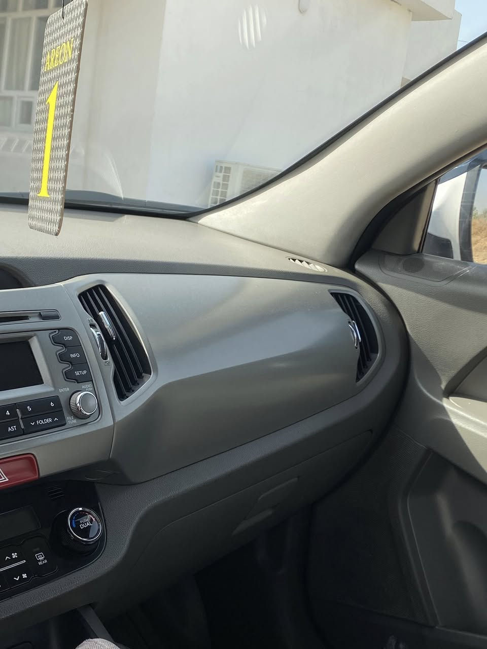 KIA
كيا سيراتو 2011 خليجي رقم بغداد الجديد 
مواصفاتها بصمه تشغيل بصمه فتح وقفل السياره إشاره ترحيب بانوراما كشن كهرباء عدد المقاعد 5حساسات جانبيه وحساسات خلفيه وحساسات إماميه بيها انضمه كلش حلوه بعد سياره مكفوله من الصبغ والحادث ماشيه 192 سعرها (155) اي استفسار اتصال على رقم***********
